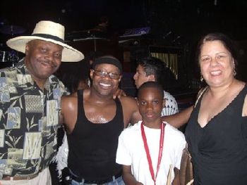 Syd w/ Brother of famed drummer, Billy Cobham and friend along with Newphew (Jermaine) after NYC show on Mandrill 08 Tour!
