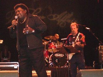 Syd performing behind Legendary, Percy Sledge!

