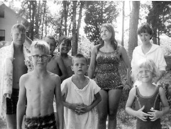 Each summer for 20 straight years the Robertsons vactioned at Millsite Lake near the Thousand Islands, NY.  Below is Bill (far left) and his sister Jill (front row far right) with the Schulze and Nail
