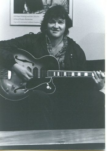 1983
