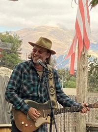 McNevin "Pop-Up" solo porch show at Coddy's.