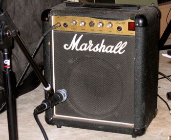 Old little Marshall, that Danny Johnson traded to me for something or another, fun little amp
