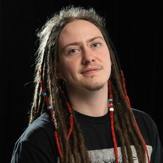 Robin Véle (klávesy, zpěv)