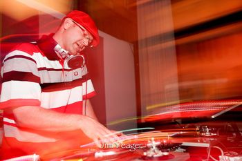 Mixing @ Snap 90's Dance Party(Halocene)(Photo by Jim Yeager Photography)
