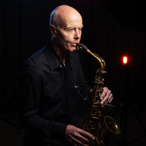 Hertfordshire Saxophonist Stuart Sidders