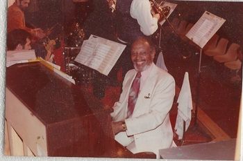 Kenneth Barton Sr at the piano. Wonderful player,  playing reminiscent of Art Tatum. Glad to have gotten to play music with him. RIP Kenny!
