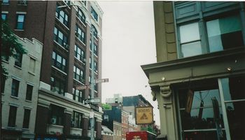 Scenes from the movie NIght and the City(Robert DeNiro, Jessica Lange)were filmed in this bar.
