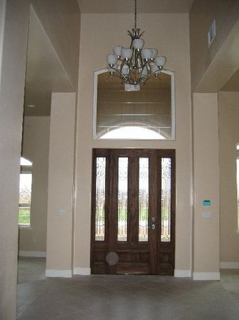 entrance foyer
