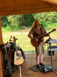 Acoustic Afternoon with Mark Dunn