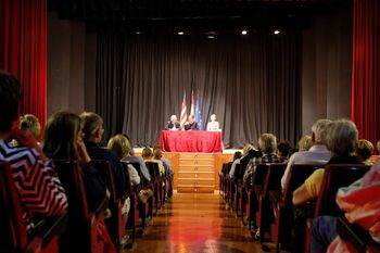 Premiere of "Får du nok sol?" in L'Alfas del Pi, Spain.
