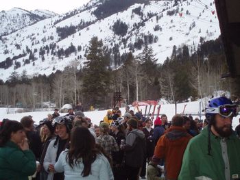 Apres ski crowd
