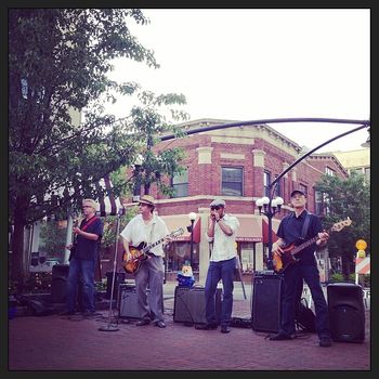 Rockin' Johnny Band @ Oak Park - Photo by Rachel Kumar
