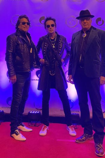 Earl Slick (center), Best Blues Recording
