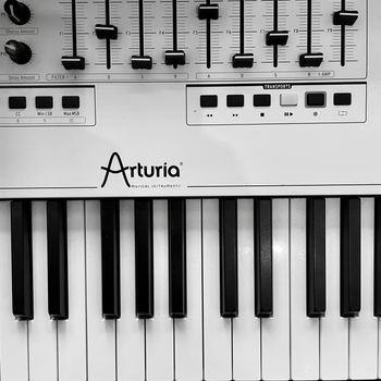 The heart of the studio, Arturia master keyboard.
