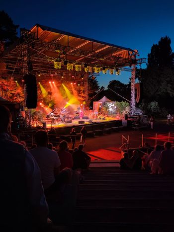 Funky Ella band La Baule Jazz Festival.
