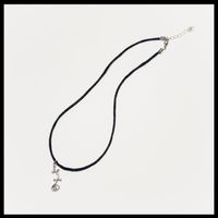 Women's Choker Necklace with Lizard Pendant