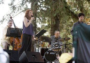 Ken Filiano, Akira Tana, Anton Schwartz: Jazz on the Plazz, Los Gatos, CA, 2007
