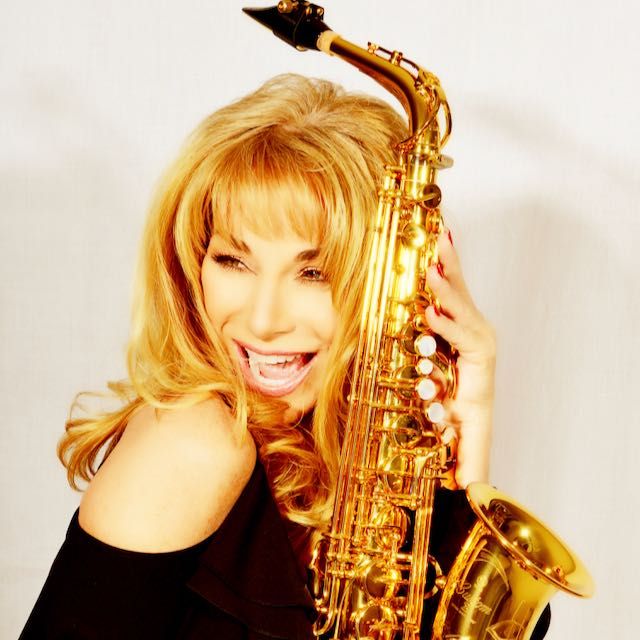 Saxy Susie - Photos