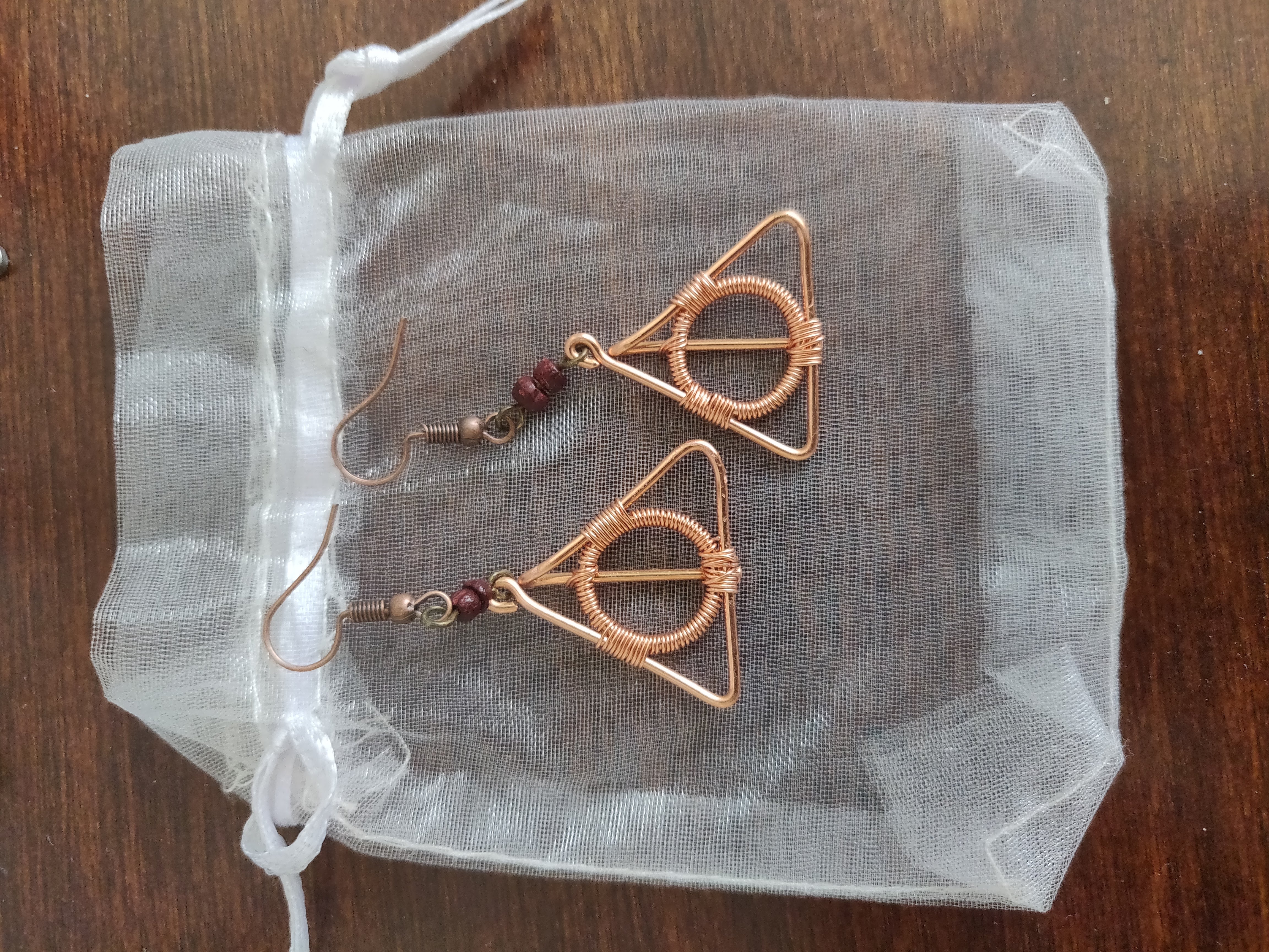 Orecchini Harry Potter. Sterling Silver Deathly Hallows Stud - Rock Off -  Idee regalo