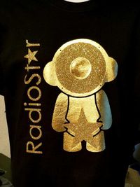 GOLD RadioStar Blk T-Shirt