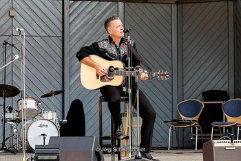 Robert Edward Tyson as "JOHNNY CASH" [Photo: Jörg Schellschmidt]
