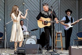 w/ Valeska Kunath as "JUNE CARTER" [Photo: Jörg Schellschmidt]
