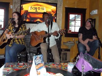 Taps Songwriters round in Nashville with Danielle Ussery and Jason McKinney.

