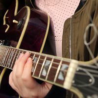 1 x 60 min Guitar lesson  face to face or Online with Rosie T.