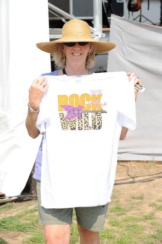 Karen, showing off her new "festival" shirt!
