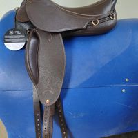 Peter Horobin Flyer Brown  17.5"