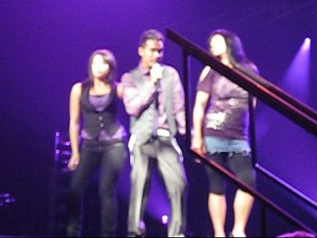 Performance at MTS Center for WOWOWEE Live in Canada! Singing 'Better Than Him'
