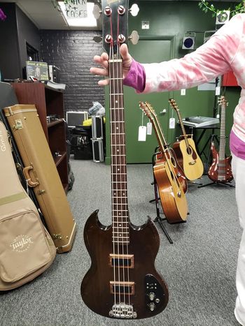 1972 Gibson SB-450 bass
