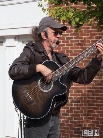 Dragonfly acoustic bass. (2017 Lynn Hales)
