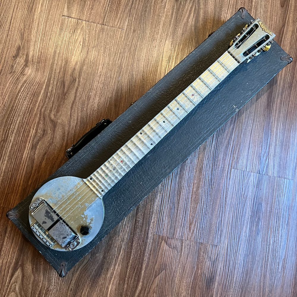 Christo Ruppenthal 1935 Rickenbacker (Rickenbacher) A25 Electro Fry