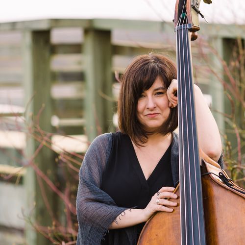 Jodi Proznick, bass