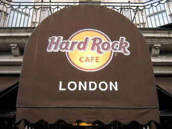 HARD ROCK CAFE

