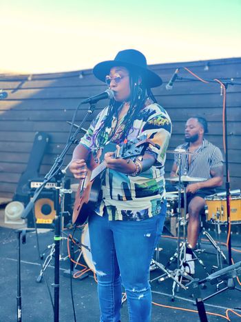 Erica Ambrin & The Eclectic Soul Project live at Big Sexy Brewing Co
