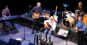 2013 - on tour with Don Williams
