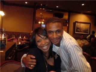 Tommy Davidson just hangin after his show at New Sanno
