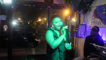 Featured Performer: Ny'aira
