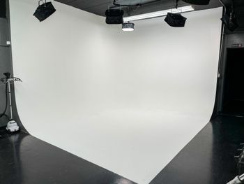 14' x 14' Cyclorama
