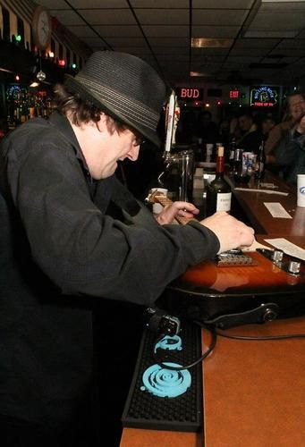 Dave plays guitar on the R Bar.
