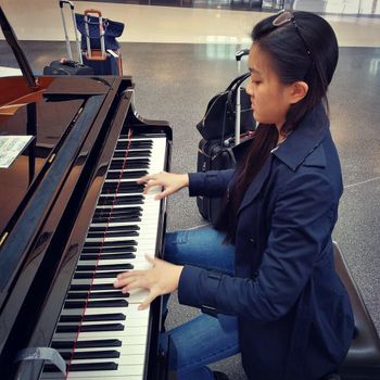 Found a piano at the Montreal Airport
