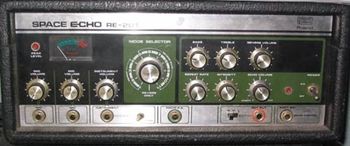 Vintage Roland Space-Echo
