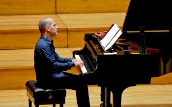 Solo Piano (San Juan, Argentina)
