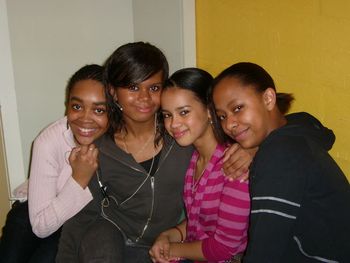 NOTTINGHAM PLAYHOUSE: Cast members of Lyrically Deep II - Jade, Amelia, Georgia & Corrina [Back stage. Aahhhh!]
