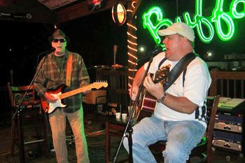 On the deck at Buffalo's in Statesboro, GA with Kermit 2009
