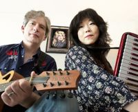 Colin Gilmore and Betty Soo at Deerfoot Treehouse Concerts