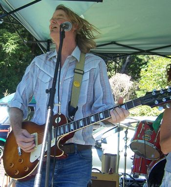 Johnny feeling it at the Santa Cruz Art & Wine Festival in Boulder Creek
