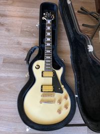 Sawtooth brand Americana Classic H68 model 2020 Electric Guitar (Antique White Gloss)